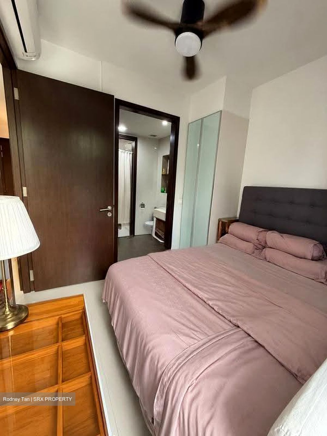 The Water Edge (D14), Apartment #638211031